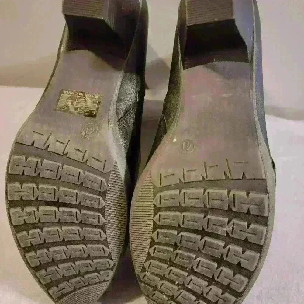 Patricia Black Leather Ankle Boots - Picture 3 of 6